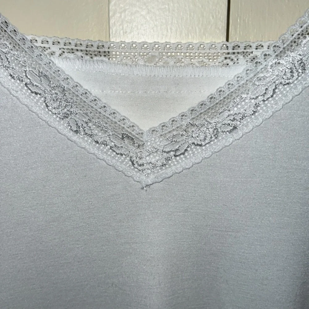 White Lace Sleeve Blouse Women Size Large Boho V Neck Summer Top NWT